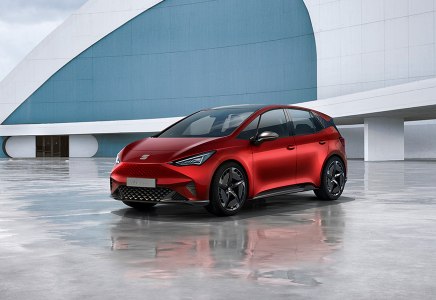 SEAT el-Born, front side angle