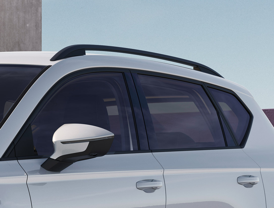 ateca-seat-nevada-white-colour-with-black-roof