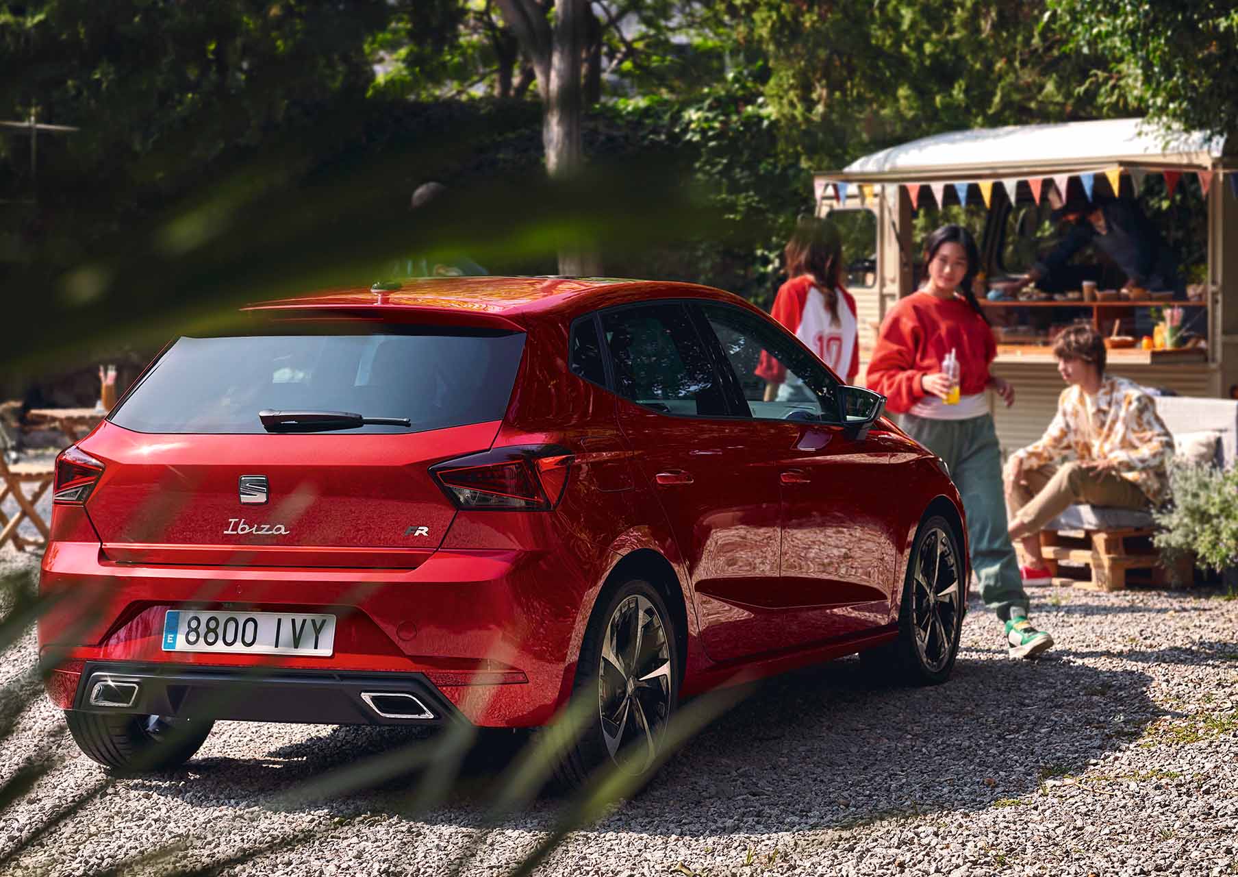 friends walking seat ibiza desire red colour