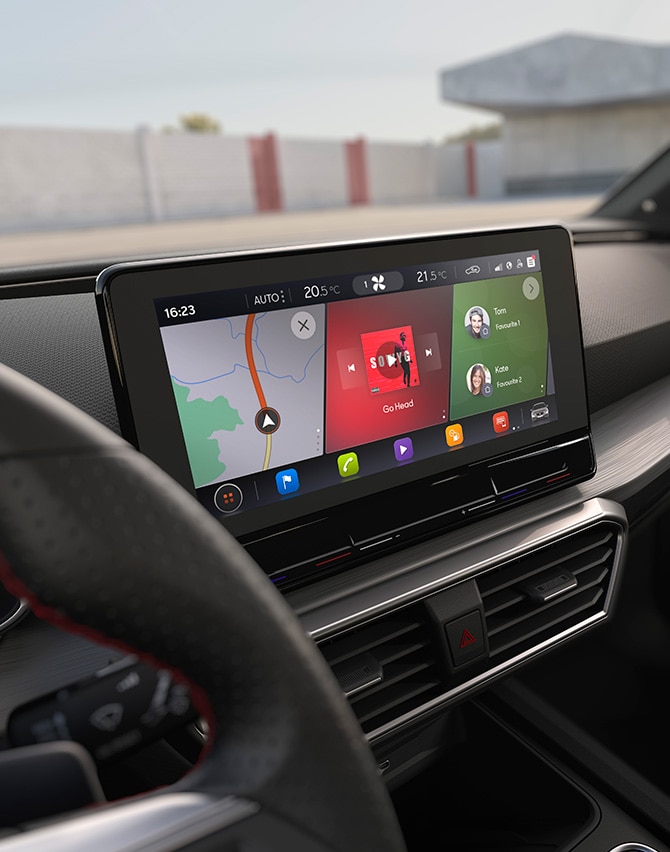 seat leon interior view of the steering wheel and dashboard