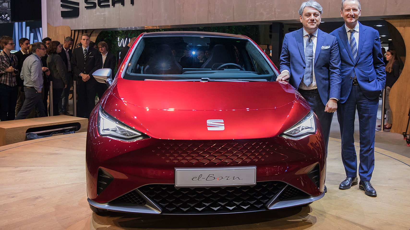 SEAT takes on e-mobility in Geneva el-Born