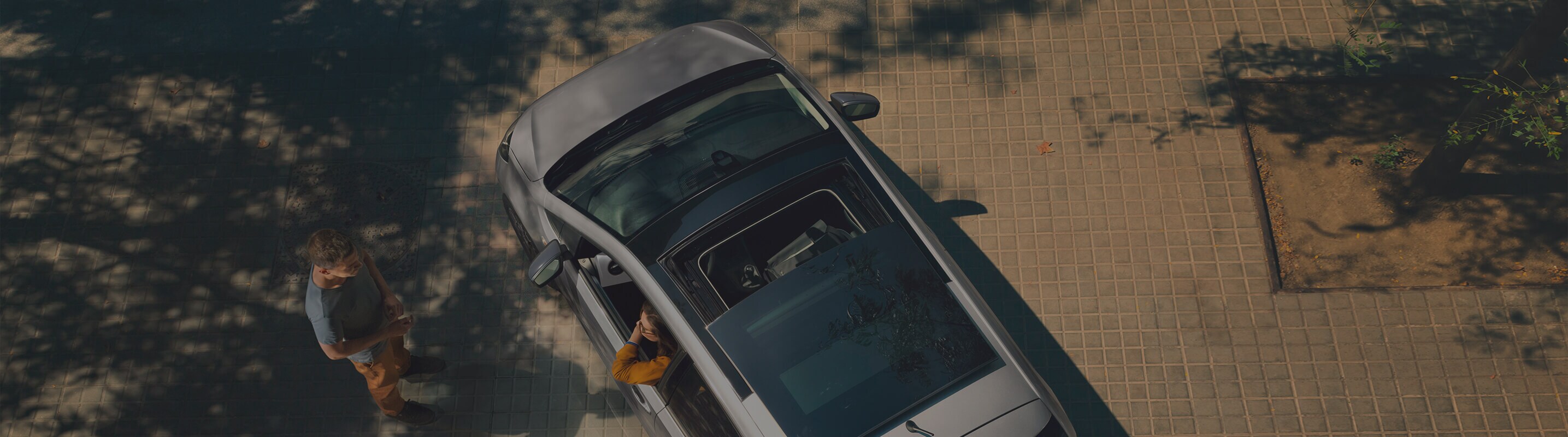 SEAT Buy new cars – aerial view new car with sunroof
